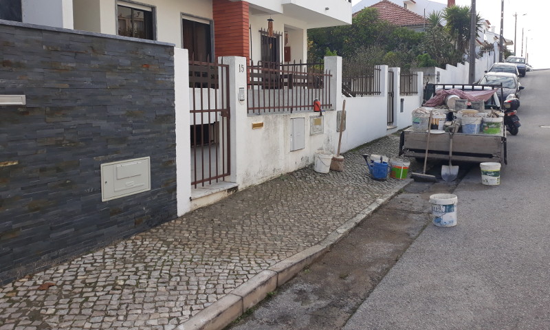 Requalificação de calçada na Rua Reinaldo Ferreira