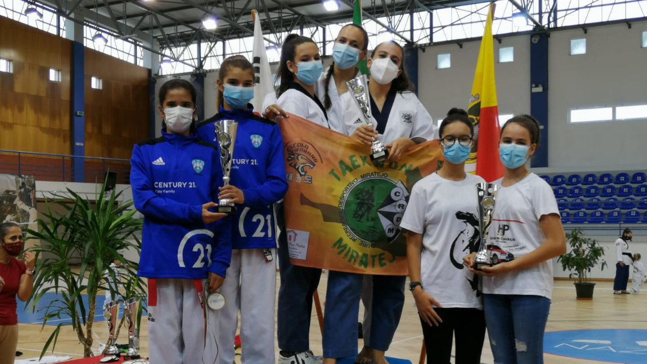 Atletas do CRD Miratejo brilham no Taekwondo