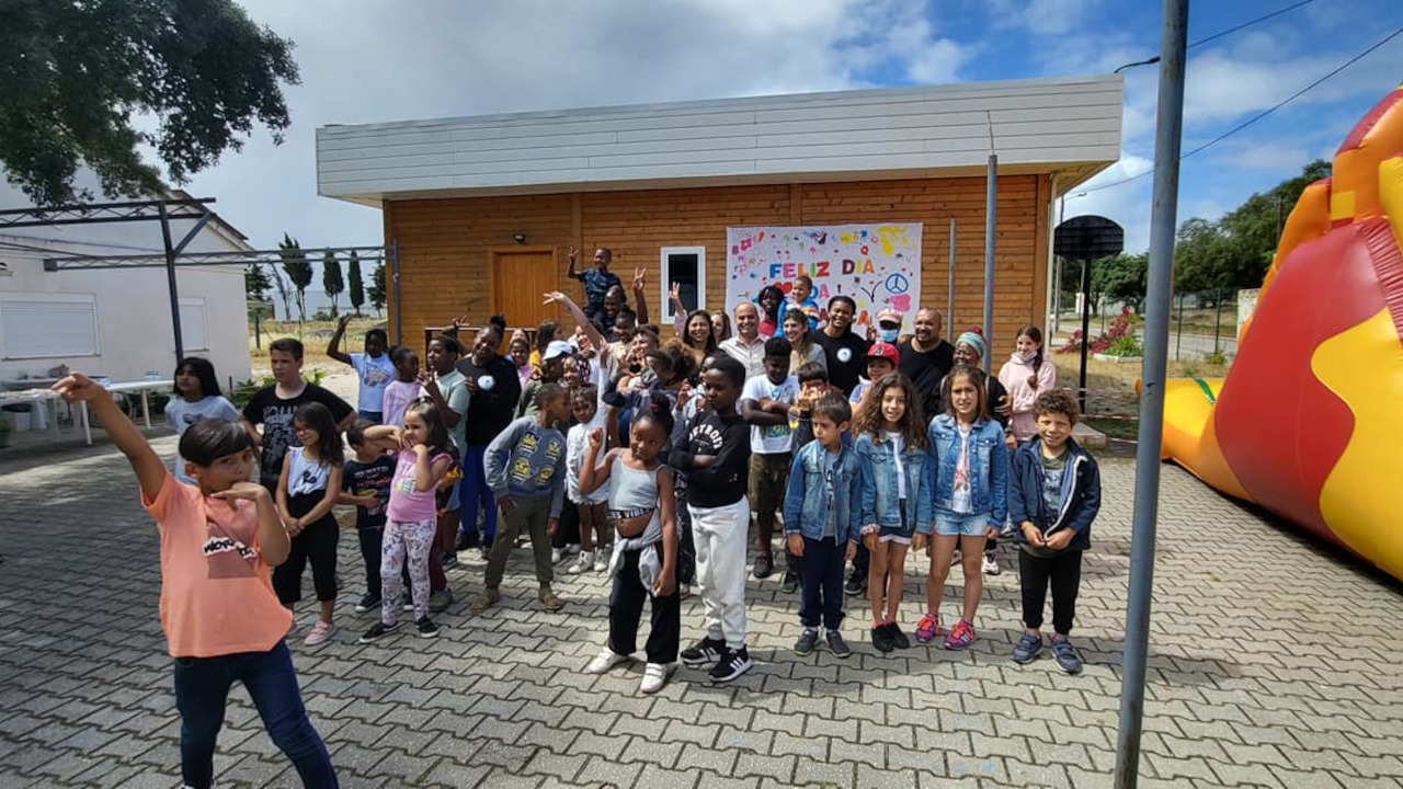 Dia Mundial da Criança comemorado no Bairro de Santa Marta