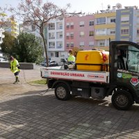 Ação de limpeza urbana nas ruas da Quinta da Marialva
